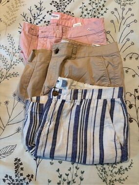 Womens Mixed 3-Pack Old Navy Everyday shorts pink, Tan & Blue Stripe